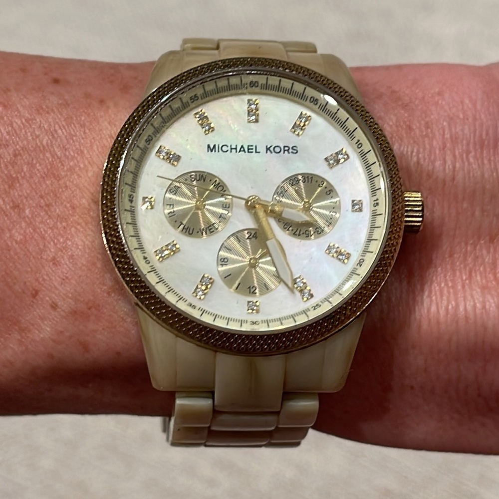Michael Kors Cream / Tan / Beige Ceramic Ladies Watch